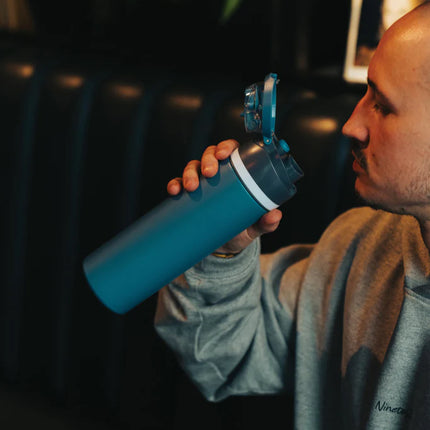 XD Collection Omni Sip RCS certified re-steel lockable 720ml drinkware bottle with secure lid and sleek design.