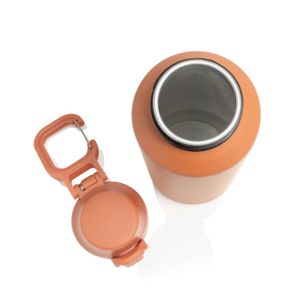XD Collection Via RCS Re-steel lockable sport bottle 600ML in stainless steel with a secure lid and ergonomic design.