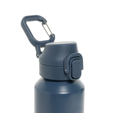  stainless steel drinkware with a secure lid and ergonomic design.