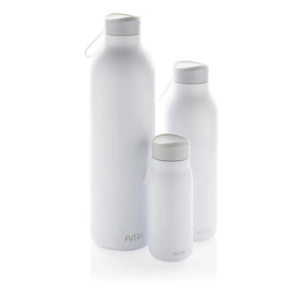  suitable for hot and cold beverages.