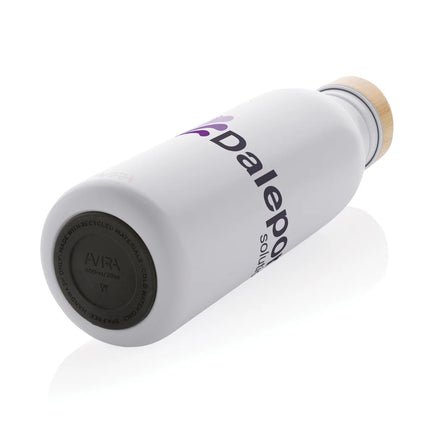  with a sleek design and screw-top lid.