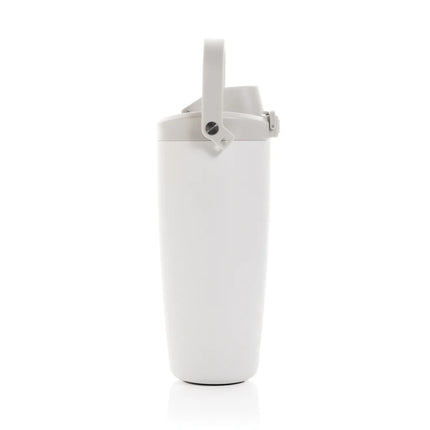 designed for on-the-go drinking.