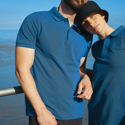  featuring a wide brim and casual headwear style.
