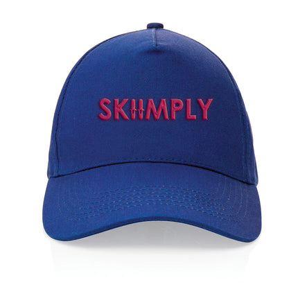  showcasing its stylish design and eco-friendly headwear.