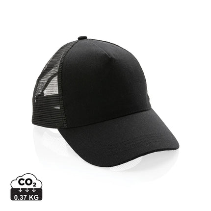 lightweight headwear in a classic design