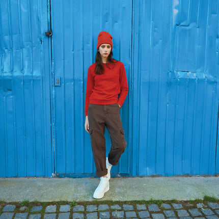  soft knitted headwear with a snug fit and ribbed texture
