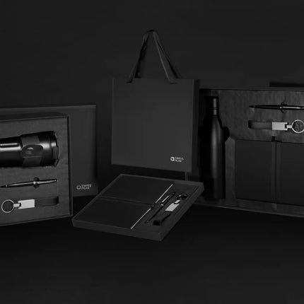 Swiss Peak deluxe business gift set with RCS-certified tumbler
