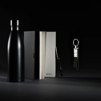 Swiss Peak RCS deluxe business gift set including a water bottle and portfolio