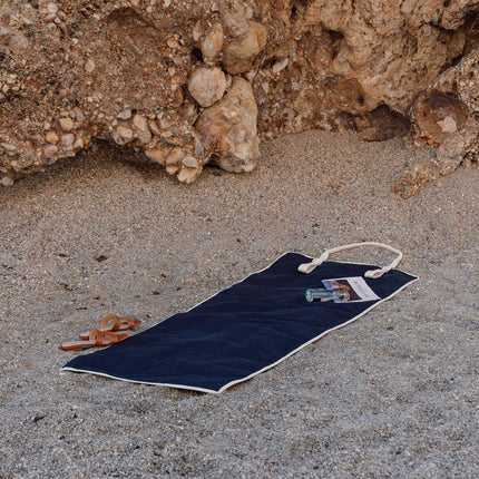 VINGA Volonne AWARE™ recycled canvas beach mat - Custom Wood Designs