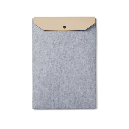 Vinga Albo GRS Atelier Collection recycled felt laptop sleeve in natural beige, designed for laptops and travel protection.
