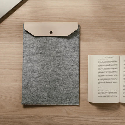 Vinga Albo GRS Atelier Collection recycled felt laptop sleeve with sleek design, fits laptops, and offers eco-friendly protection.