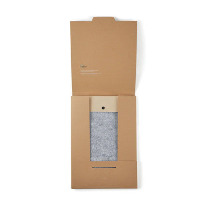 Vinga Albo GRS Atelier Collection recycled felt laptop sleeve in neutral tones, designed for stylish protection of laptops.
