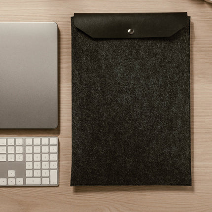 Vinga Albo GRS recycled felt 17-inch laptop sleeve with PU flap and melange finish, designed for stylish protection.