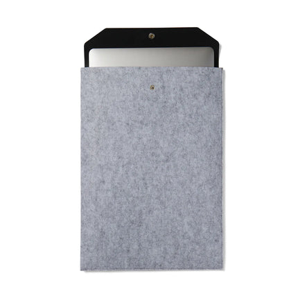Vinga Albo GRS recycled felt 17-inch laptop sleeve with PU flap and melange finish, designed for travel and protection.
