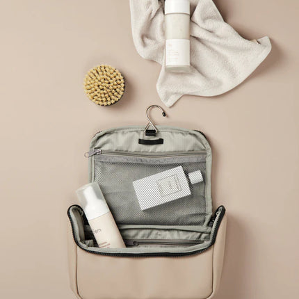 Baltimor travel toiletry bag - Custom Wood Designs