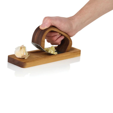 AdHoc RoccaAlio Garlic press with chopping board - hospitality