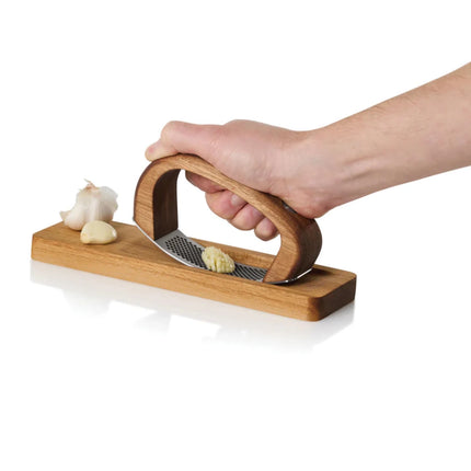 AdHoc RoccaAlio Garlic press with chopping board - hospitality