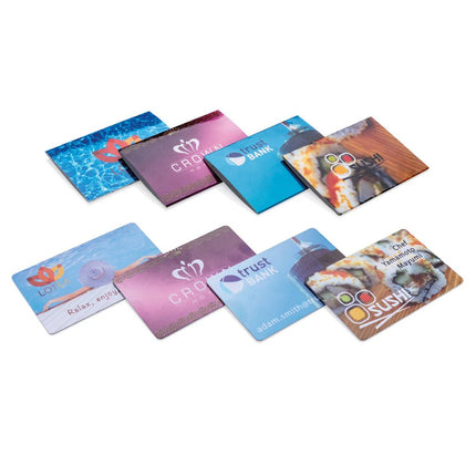 Anti-skimming RFID shield card with active jamming chip - hospitality
