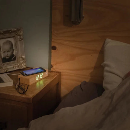 Bamboo alarm clock with 5W wireless charger - hospitality