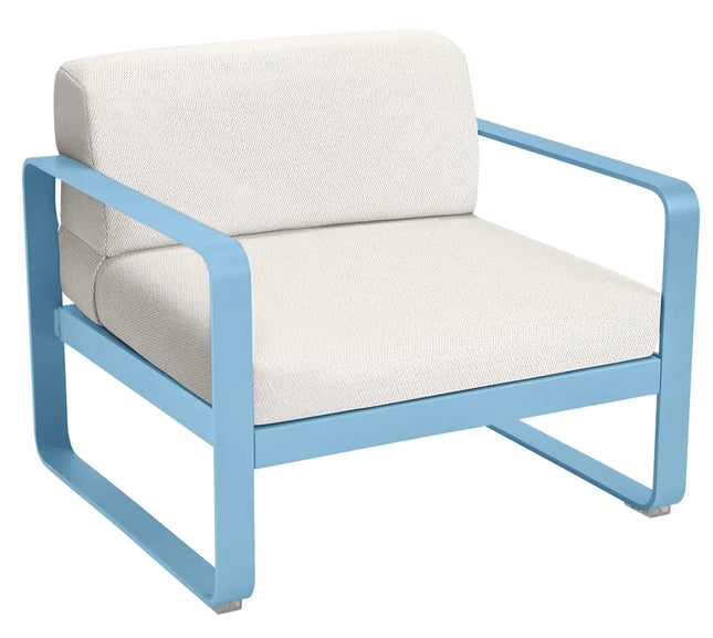  showcasing a modern metal design.