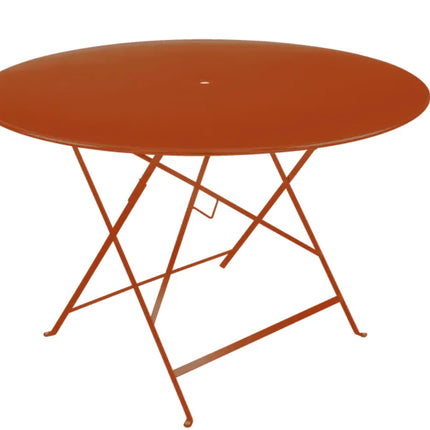  suitable for outdoor dining with a central parasol hole.Round Table Fermob7913.0Willow Green