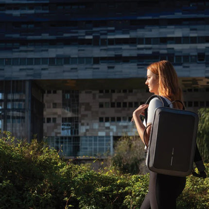 Bobby Bizz 2.0 anti-theft backpack & briefcase - hospitality