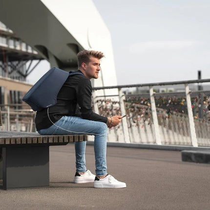 Bobby Hero Regular, Anti-theft backpack - hospitality
