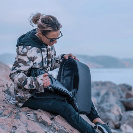 Bobby Hero Regular, Anti-theft backpack - hospitality