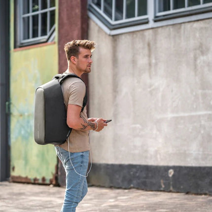 Bobby Hero Regular, Anti-theft backpack - hospitality