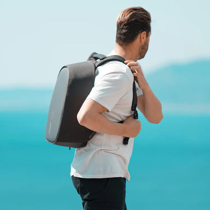 Bobby Hero Small, Anti-theft backpack - hospitality
