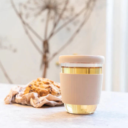 Borosilicate glass with silicone lid and sleeve - hospitality