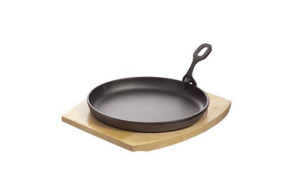 Cast iron pan with a wooden base, 220mm - hospitality