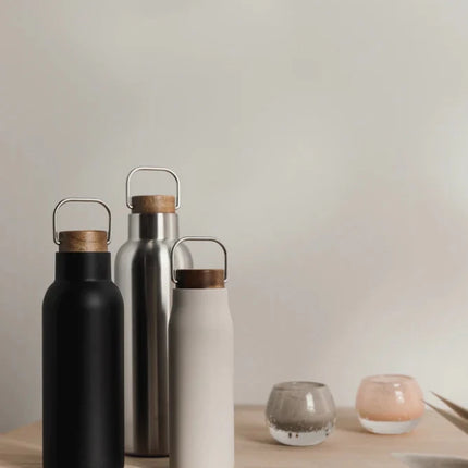Ciro RCS Collection Recycled Stainless Steel Vacuum Bottle 580ml With Acacia Wood Lid And Metal Loop - hospitality