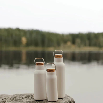 Ciro RCS Collection Recycled Stainless Steel Vacuum Bottle 580ml With Acacia Wood Lid And Metal Loop - hospitality