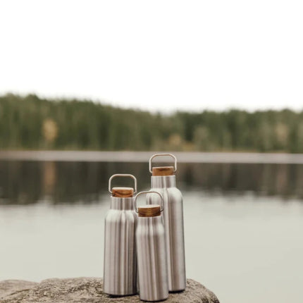 Ciro RCS Collection Recycled Stainless Steel Vacuum Bottle 580ml With Acacia Wood Lid And Metal Loop - hospitality