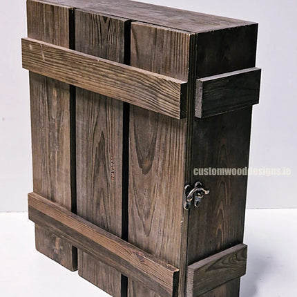 Rustic brown 3-bottle gift box with wood wool interior