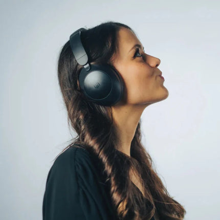 Cupertino RCS rplastic ANC headphone - hospitality