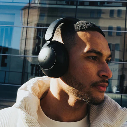 Cupertino RCS rplastic ANC headphone - hospitality
