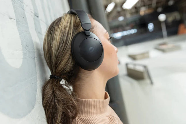 Cupertino RCS rplastic ANC headphone - hospitality