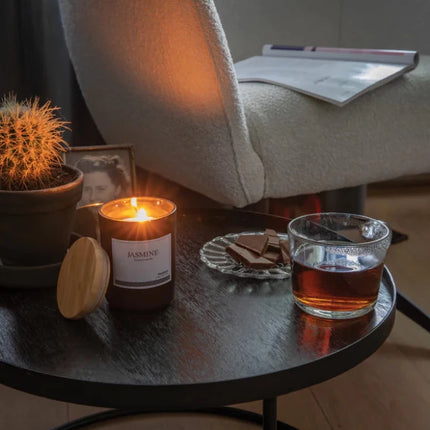 Deluxe scented candle with bamboo lid - hospitality