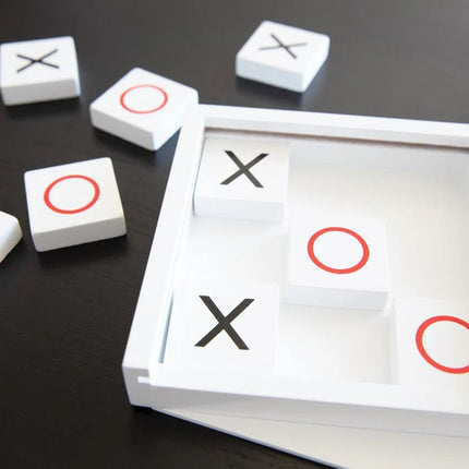 Deluxe Tic Tac Toe game - hospitality