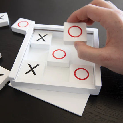 Deluxe Tic Tac Toe game - hospitality