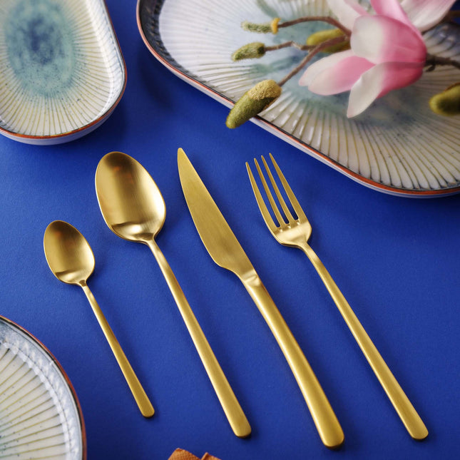 Amarone Gold OVE table spoon, 211 mm, with a sleek gold finish and ergonomic handle, displayed on a neutral background.