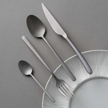 OVE Amarone Vintage table knife, 237 mm, stainless steel handle and blade, designed for elegant dining.