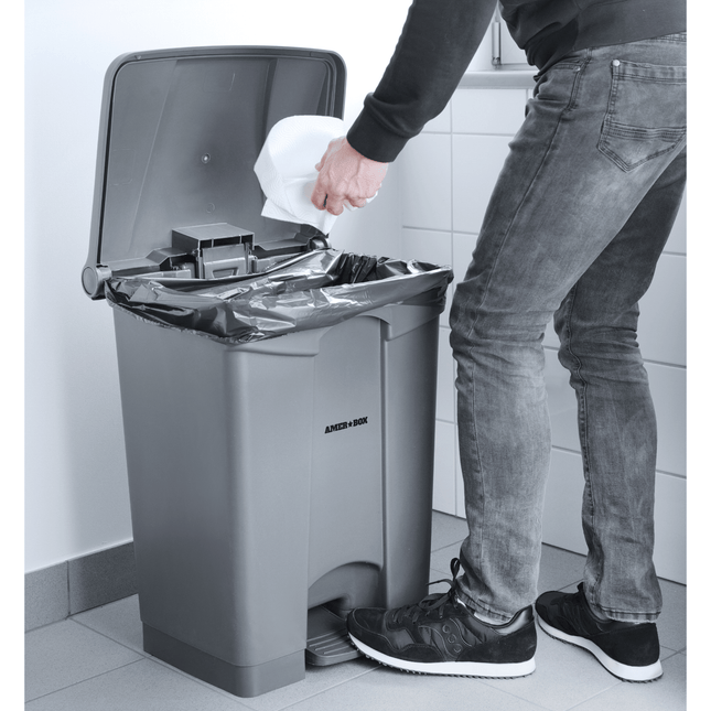 Rectangular waste container with treadle, 68L, 504x412x(H)673mm