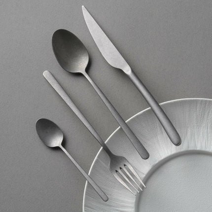 Amarone Vintage dessert knife by OVE, 190 mm, with a sleek handle and polished blade, designed for elegant dessert service.