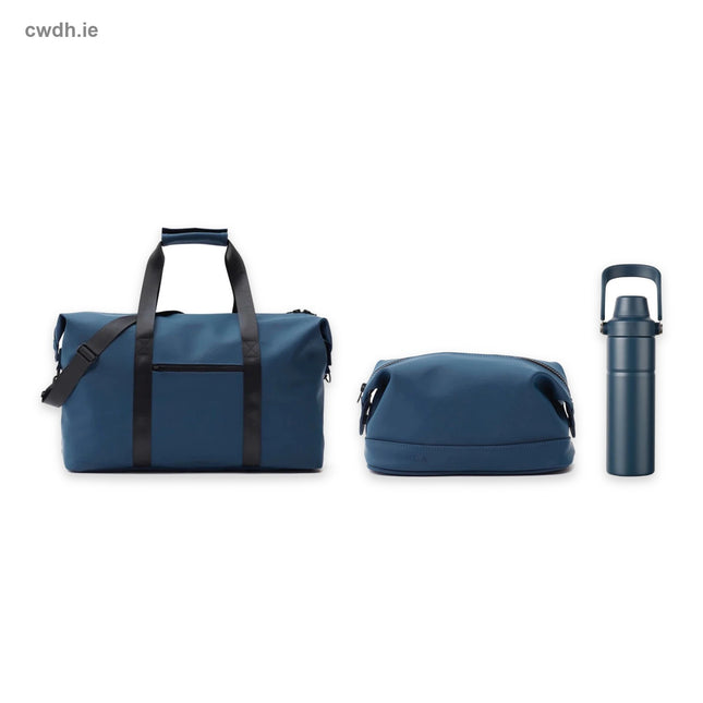 'Weekend Away' Kit – Full-Grain Leather Weekend Bag, Nubuck Wash Bag and Trek Recycled Steel Bottle in Navy | Hospitality Trade Pack – what is in the kit