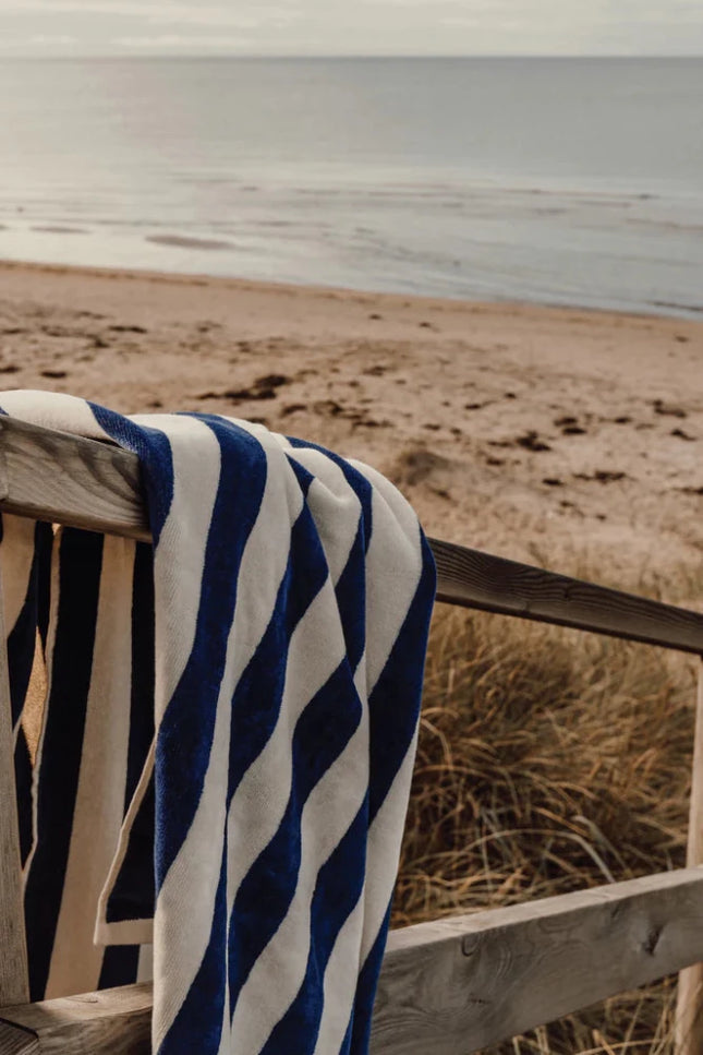 Lagoa GRS Refined Beach Towel In Recycled Cotton - hospitality