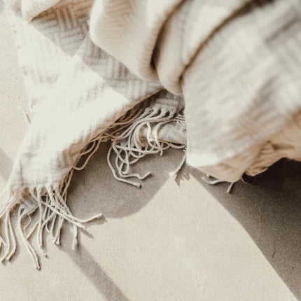 Leno Collection Jacquard Throw Exquisite Acrylic Craftsmanship With Subtle Geometric Pattern - hospitality