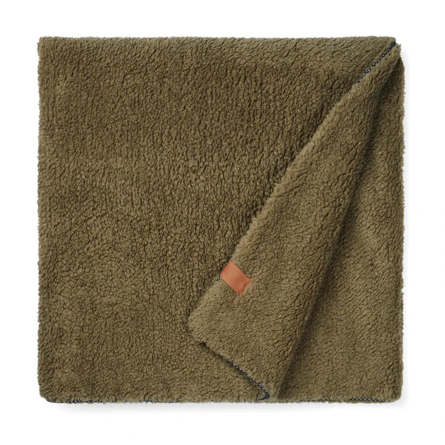 Main Collection GRS Recycled Double Pile Blanket Crafted From Premium Polyester With Tailored Piping - hospitality